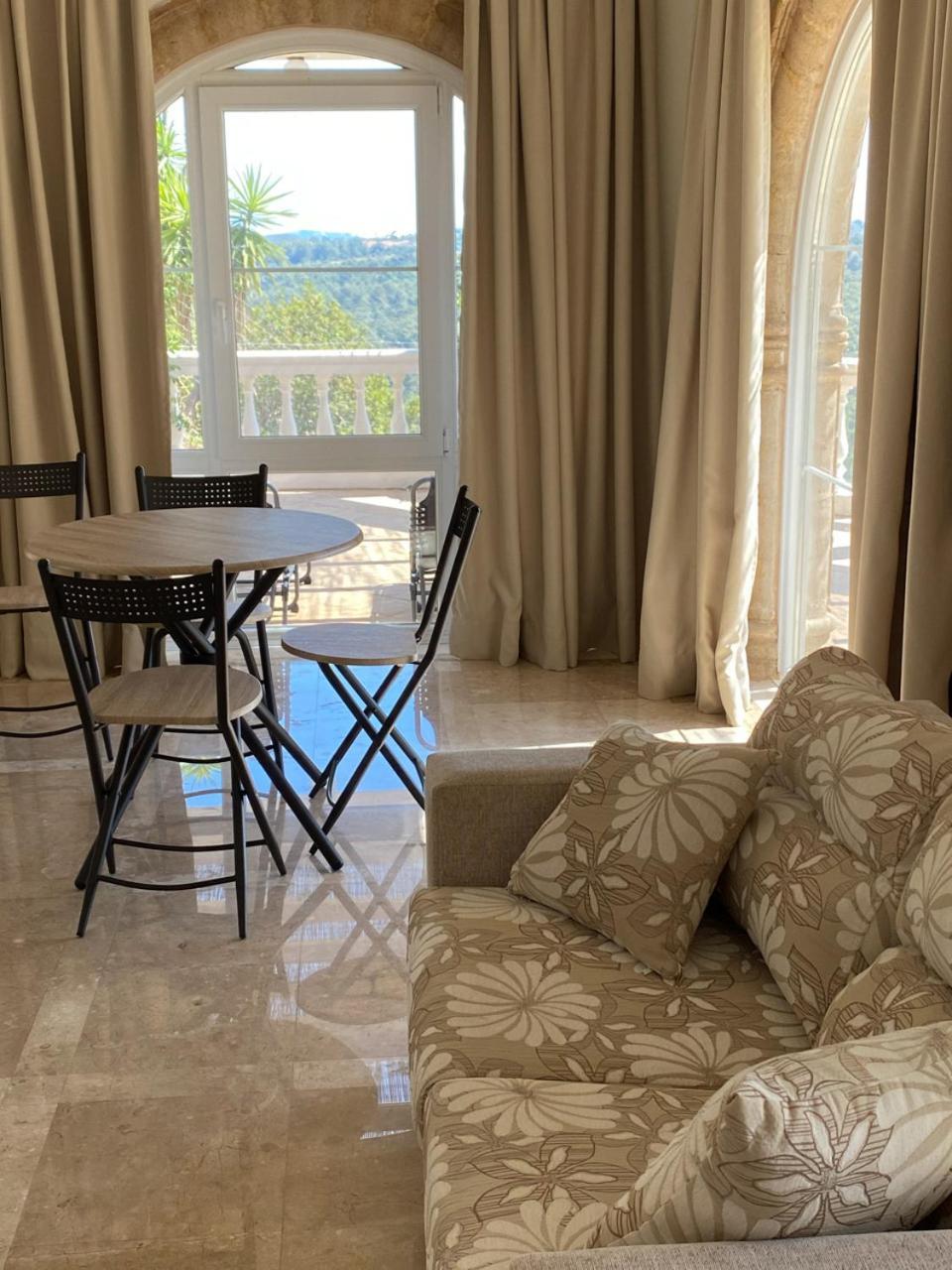 Nostrana Village Apartments Koskinou  Phòng bức ảnh
